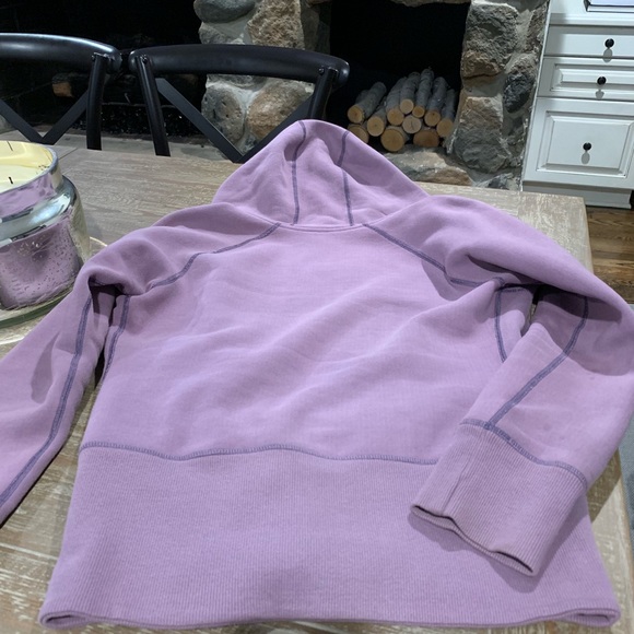 ❌SOLD❌Vintage Lululemon Lilac Yoga Hoodie Size 4 - Picture 4 of 7